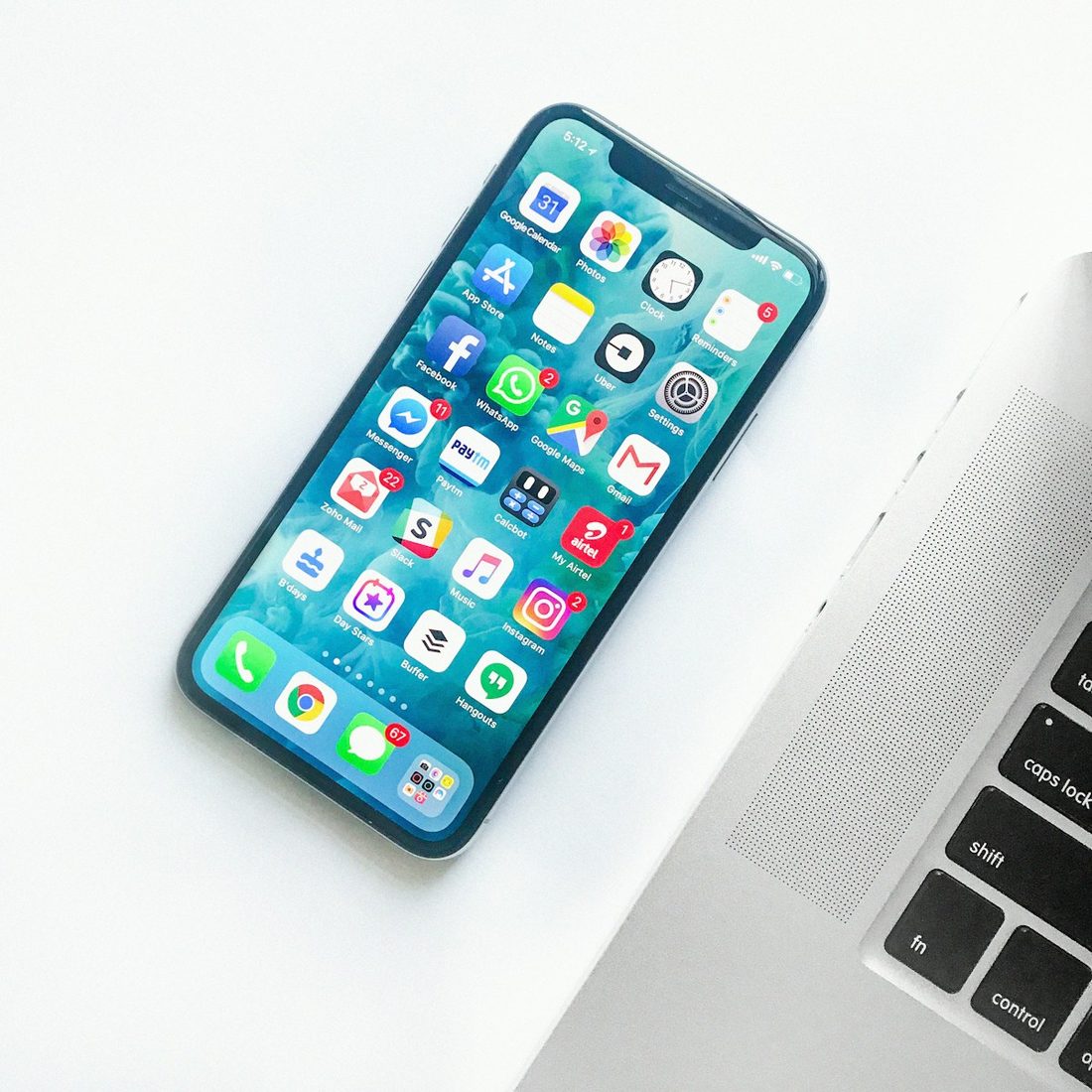 江南体育 APP 赛程与赛事列表界面示意